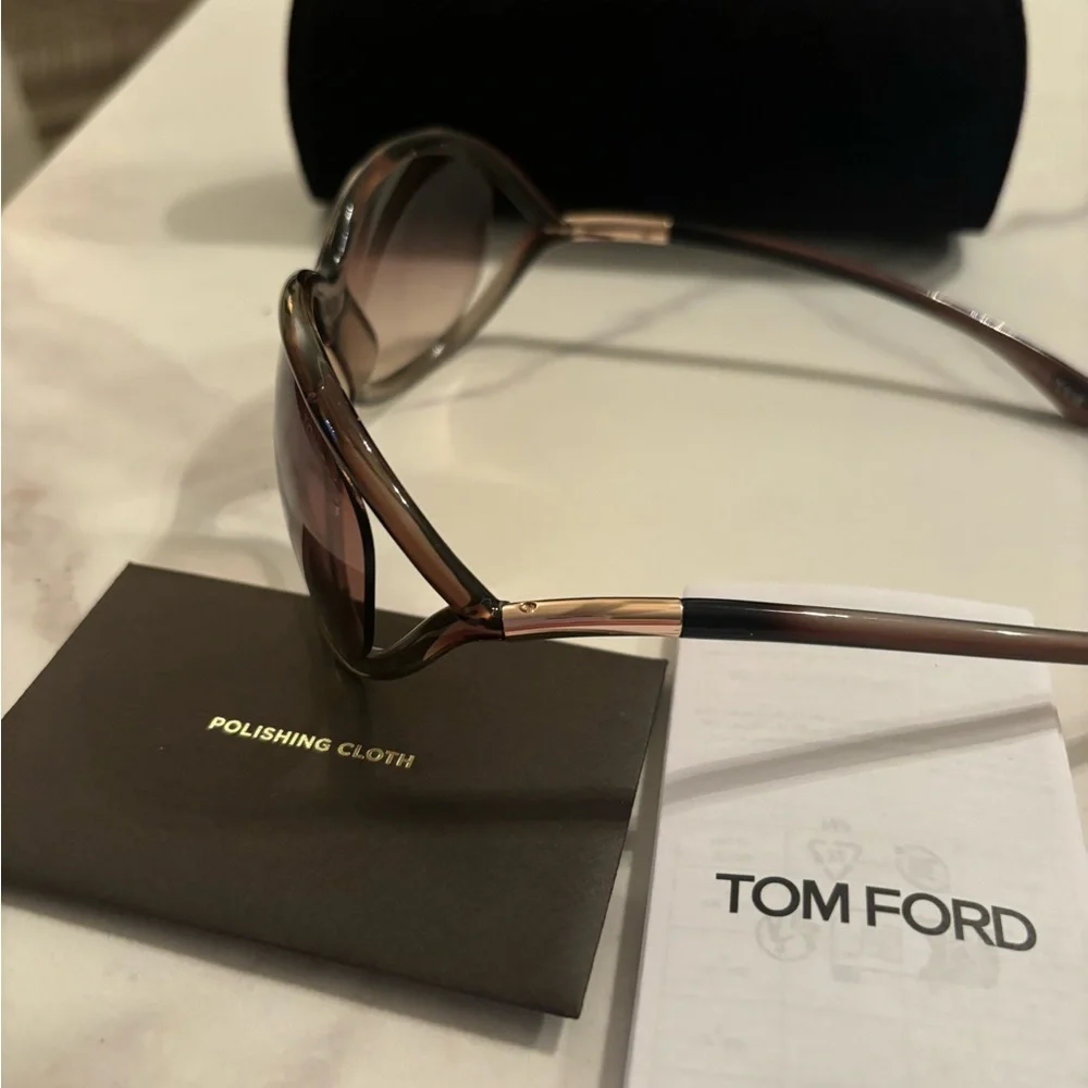 Tom Ford Sunglasses FT008 Jennifer 58 - Picture 3 of 3